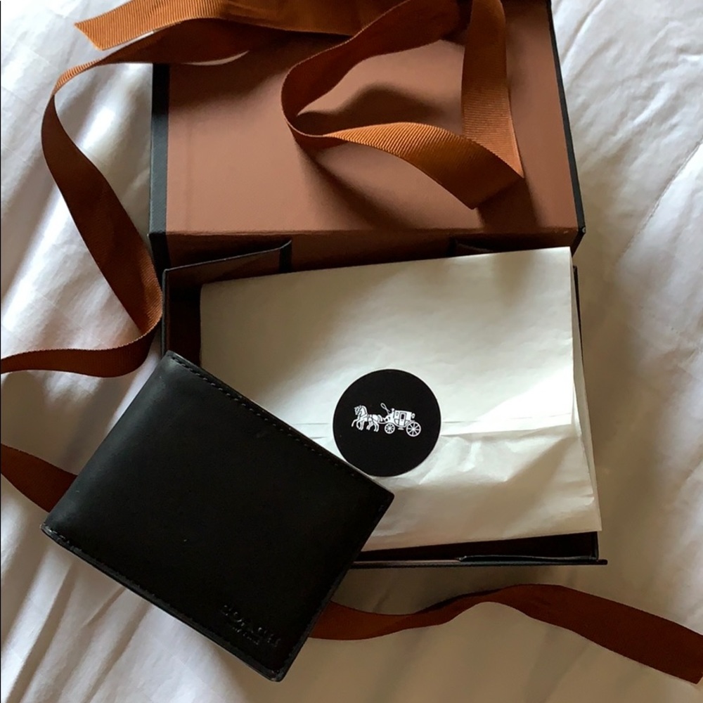 BRAND NEW BLACK COACH WALLET
